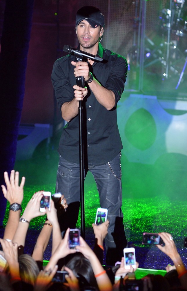 Enrique Iglesias;<br>Enrique Iglesias Performs at Destination Fashion 2012