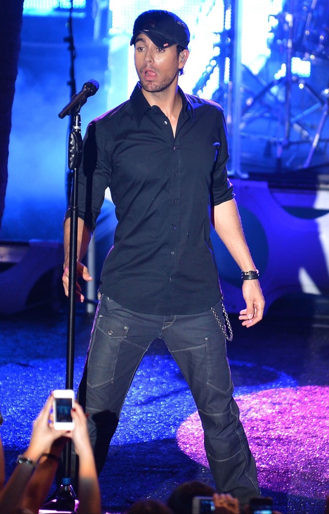 Enrique Iglesias;<br>Enrique Iglesias Performs at Destination Fashion 2012