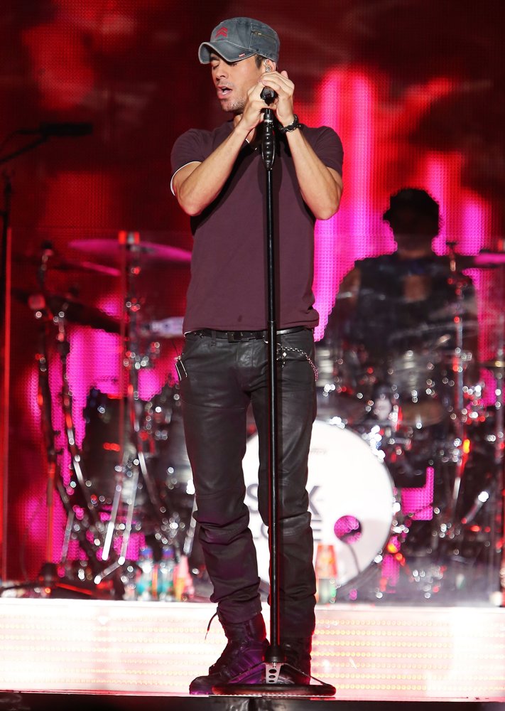 Enrique Iglesias Fall Tour