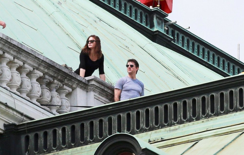 Rebecca Ferguson (II);Tom Cruise;<br>On The Set of Mission: Impossible V