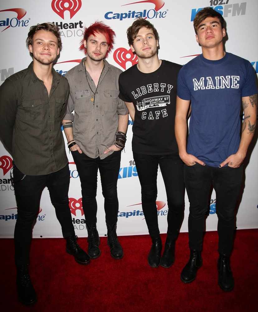 5 Seconds of Summer Pictures with High Quality Photos