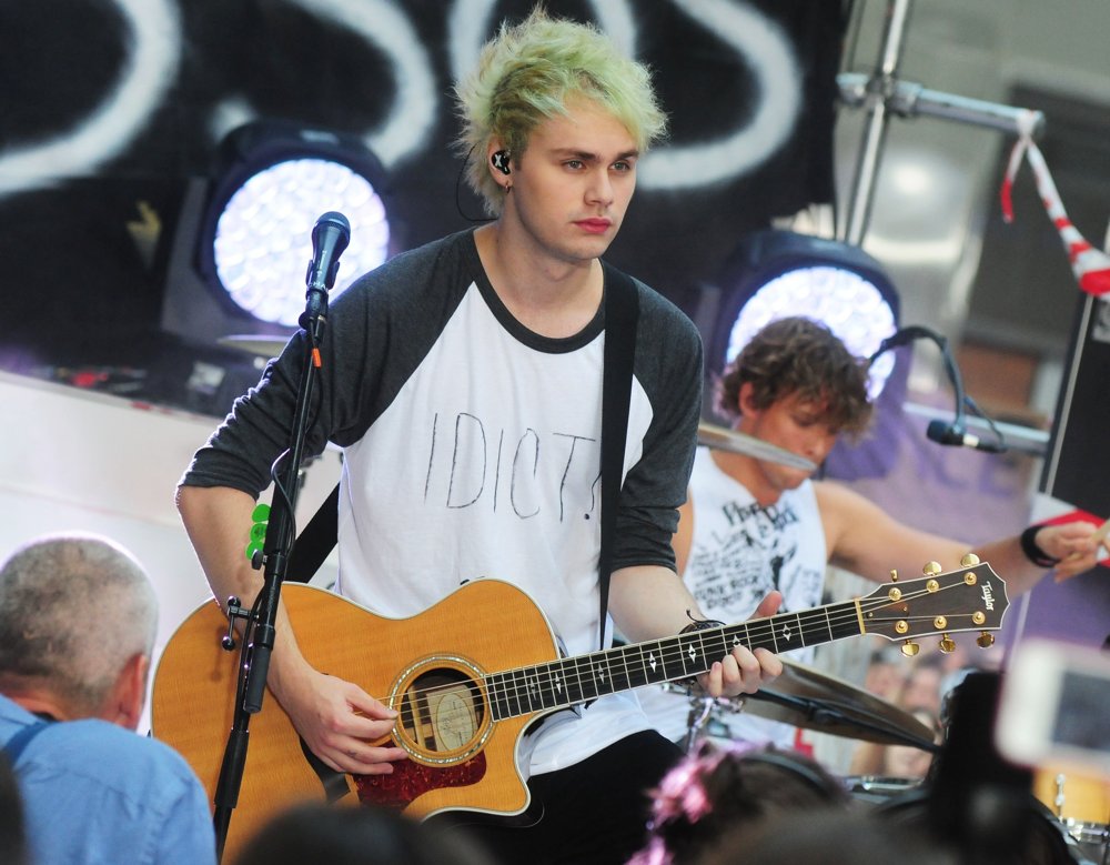 ashton irwin picture 3