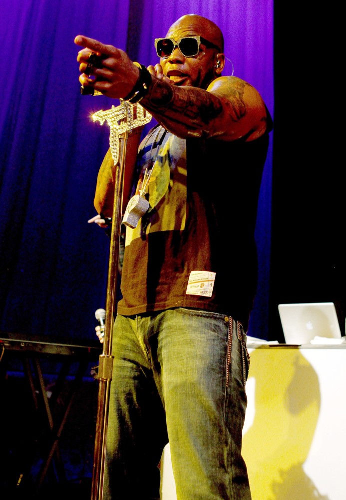 flo-rida Picture 1 - Flo Rida Performs Live at The Bay Street Grand ...