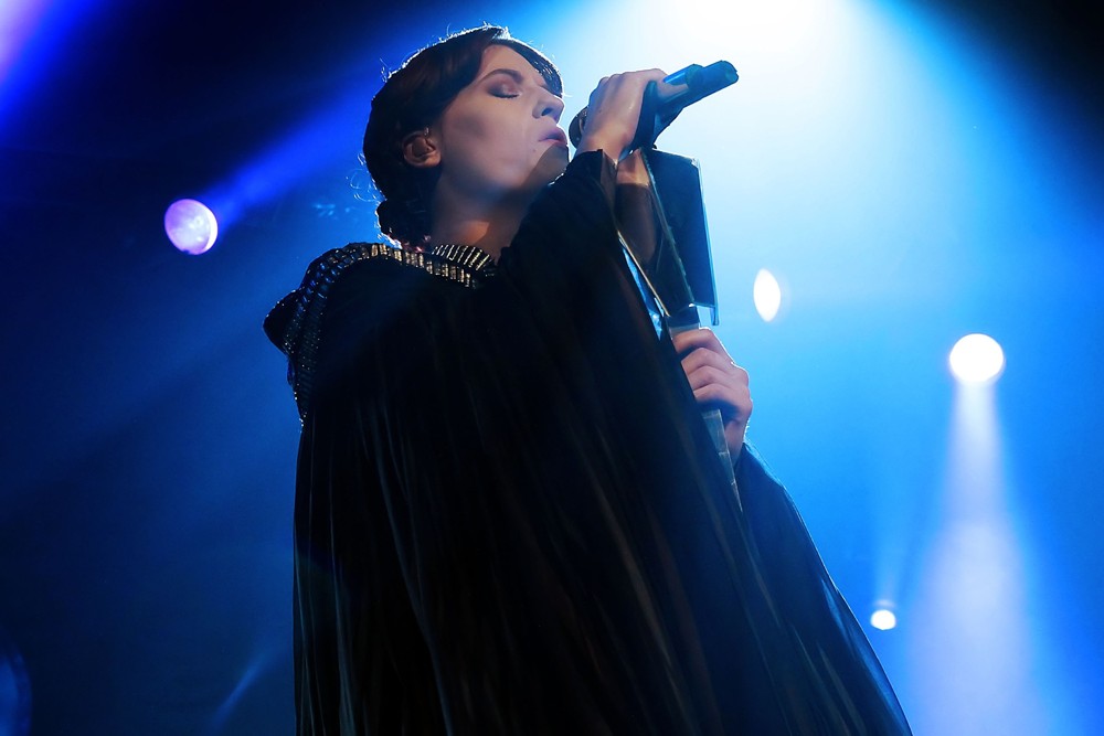 Florence Welch;Florence and the Machine;<br>Florence and the Machine Performing at Manchester Evening News Arena