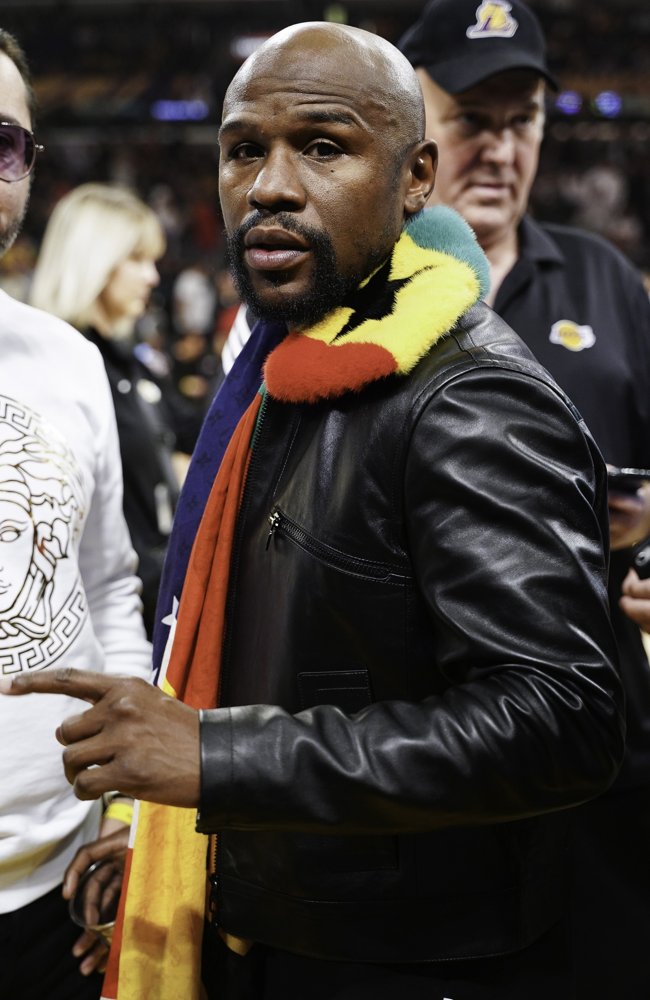 Floyd Mayweather, Jr. Picture 1 - Tuesday's Lakers v Thunder Game ...