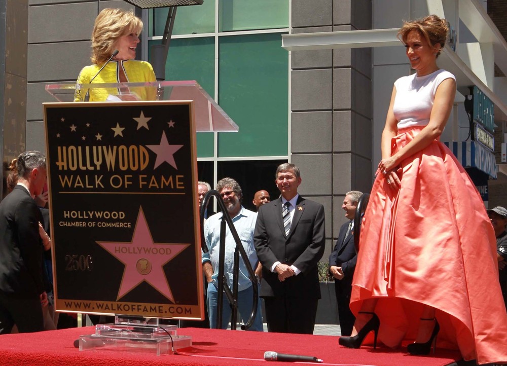 Jane Fonda;Jennifer Lopez;<br>Jennifer Lopez Is Honoured with The 2,500th Star on The Hollywood Walk of Fame