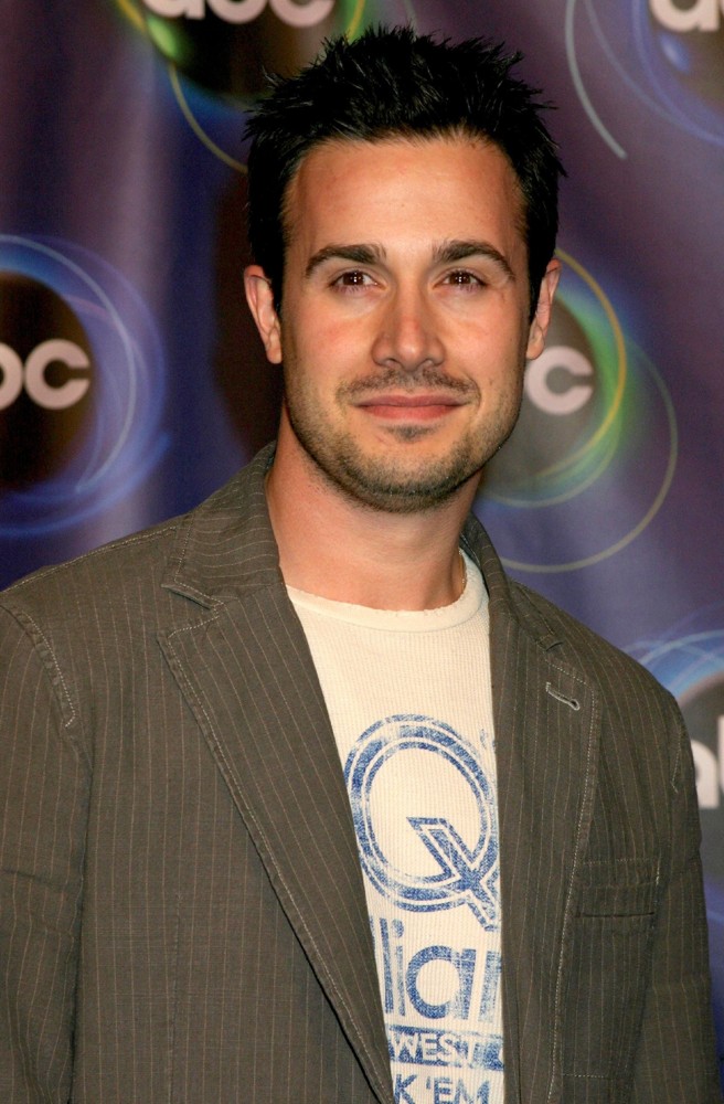 Freddie Prinze Jr.;<br>ABC TV TCA Party - Arrivals