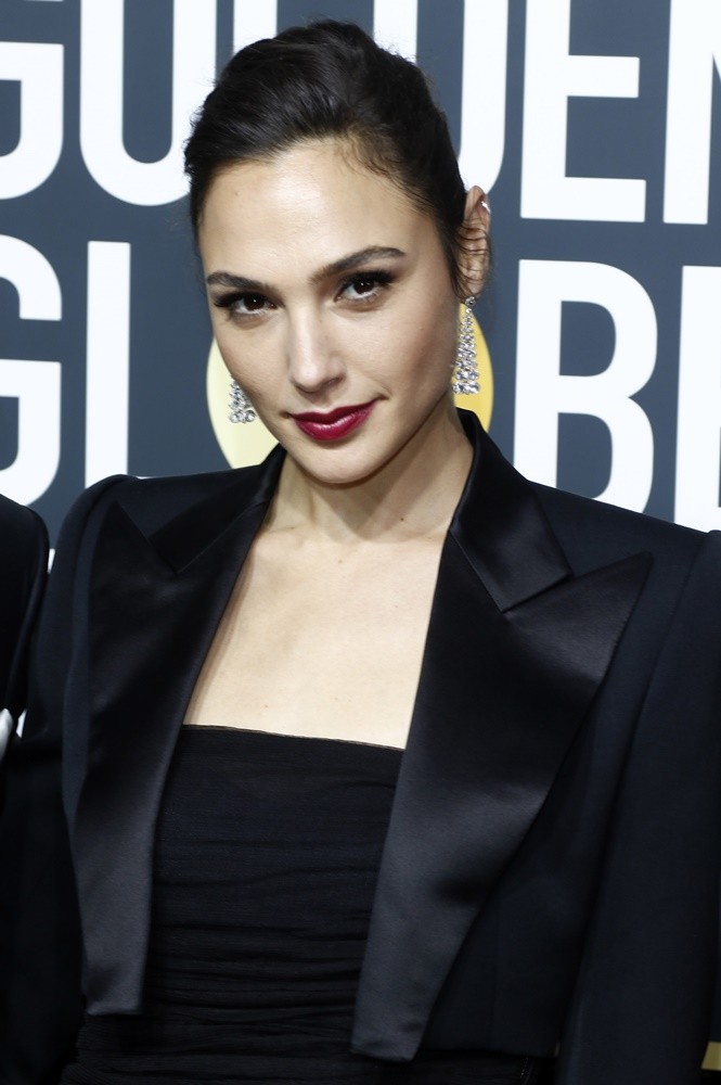 Gal Gadot;<br>2018 Golden Globe Awards - Arrivals