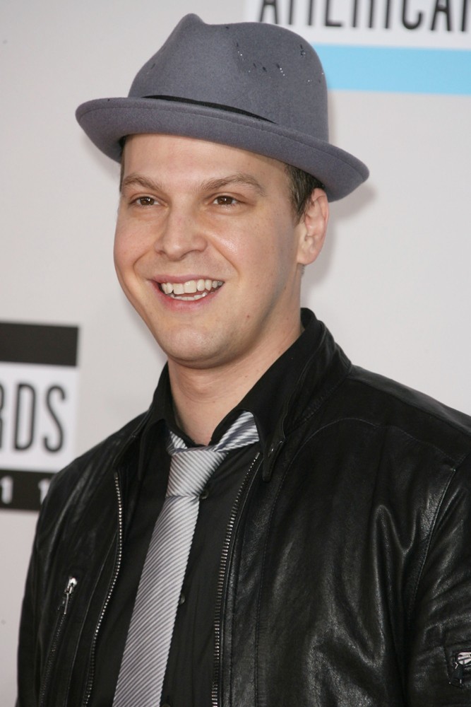 Gavin DeGraw;<br>2011 American Music Awards - Arrivals