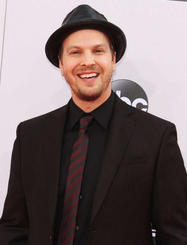 Gavin DeGraw Pictures, Latest News, Videos.