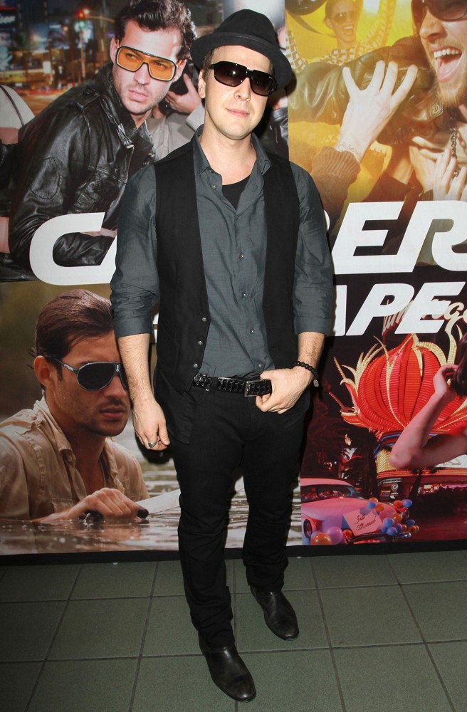 Gavin DeGraw;<br>Carrera Presents Perez Hilton's One Night in Los Angeles - VIP Room - Inside