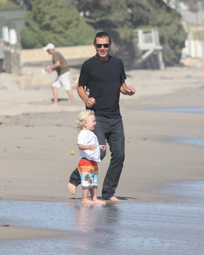 Gavin Rossdale;Zuma Rossdale;<br>Memorial Day Beach Party