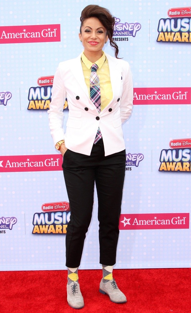 Genevieve Goings;<br>2015 Radio Disney Music Awards - Arrivals