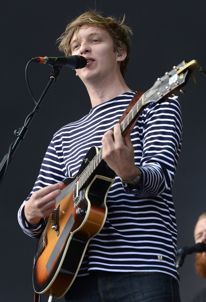 George Ezra Pictures with High Quality Photos