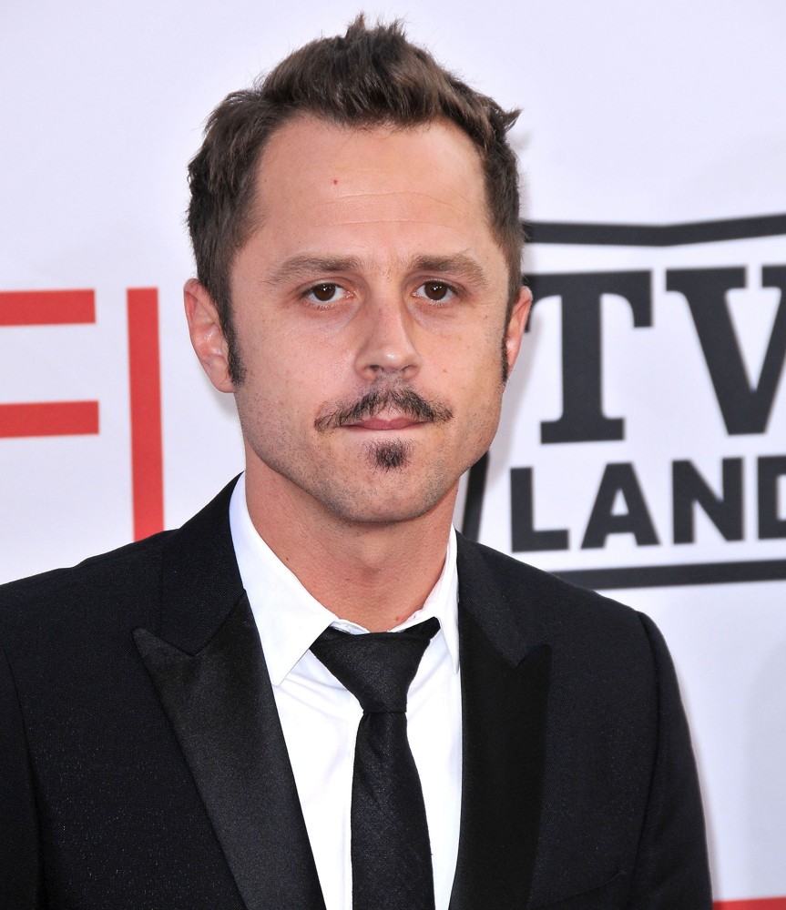 Giovanni ribisi sucks