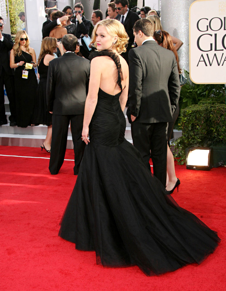 Julia Stiles;<br>68th Annual Golden Globe Awards - Arrivals