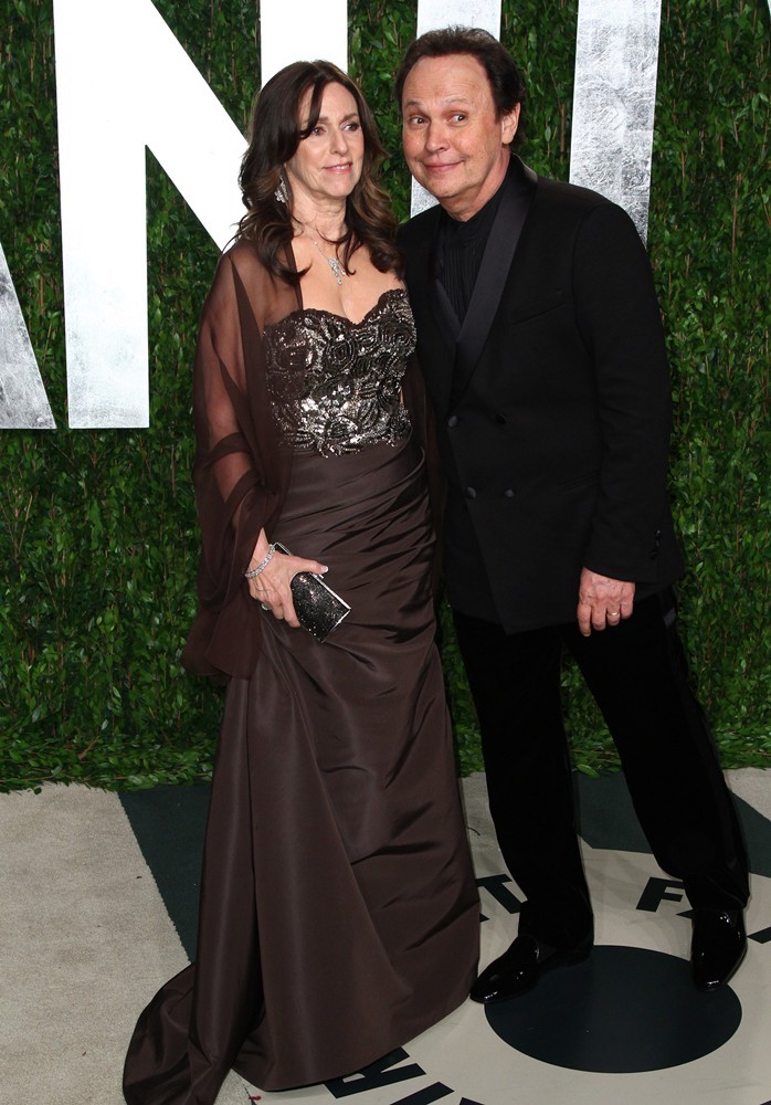 Janice Goldfinger;Billy Crystal;<br>2012 Vanity Fair Oscar Party - Arrivals
