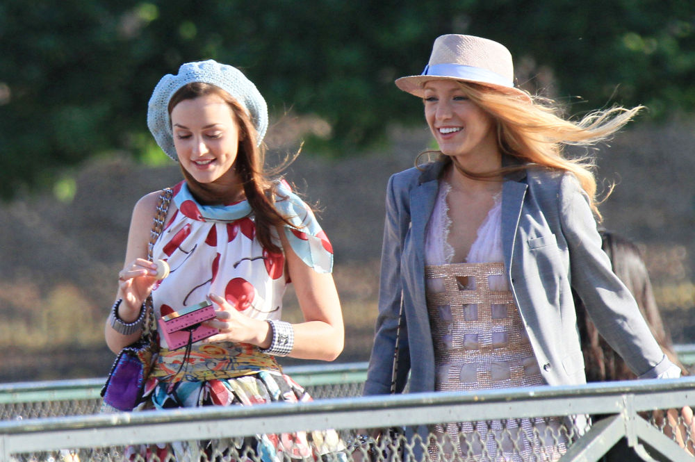 Leighton Meester;Blake Lively;<br>On The Set of 'Gossip Girl' in Paris