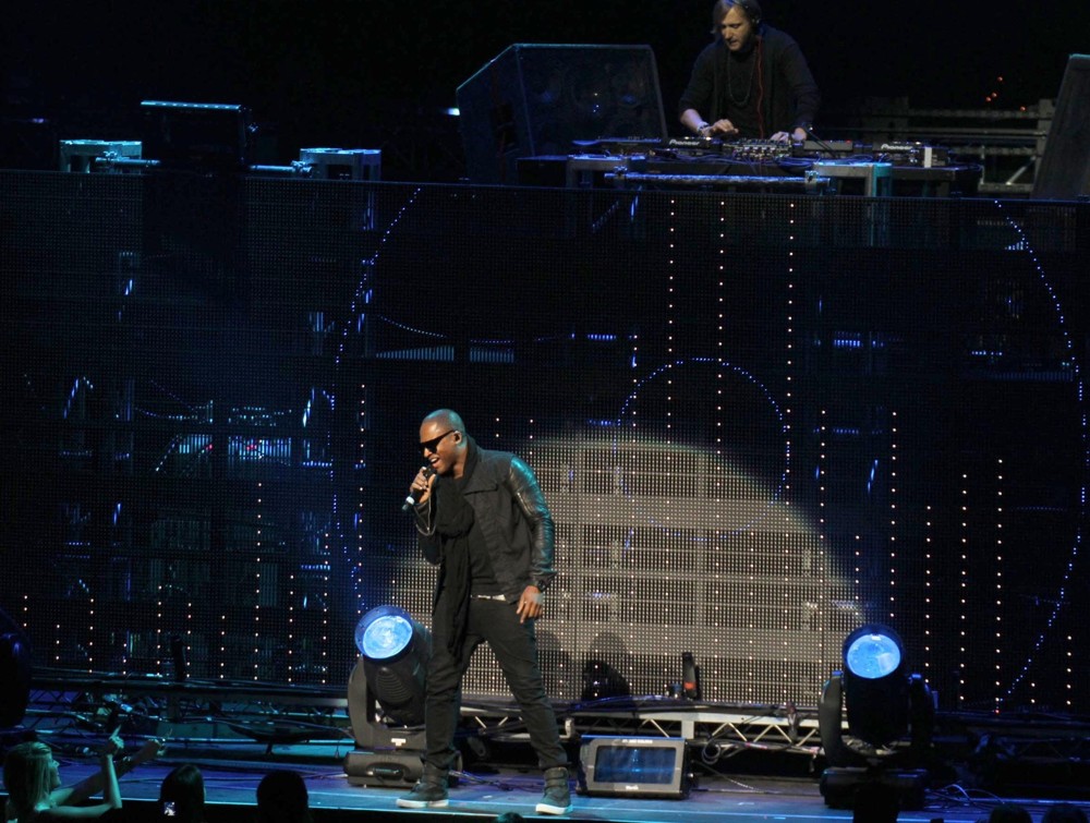 David Guetta;Taio Cruz;<br>102.7 KIIS FM's Jingle Ball 2011 - Show