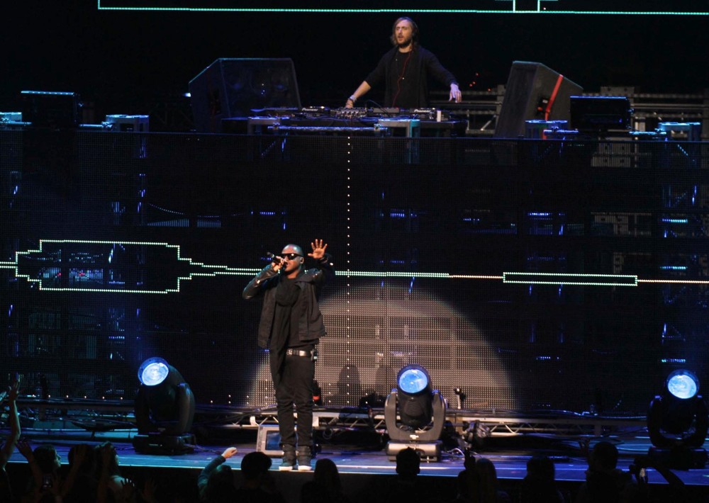 David Guetta;Taio Cruz;<br>102.7 KIIS FM's Jingle Ball 2011 - Show