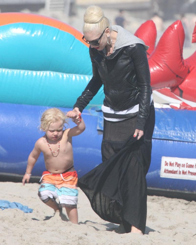 Gwen Stefani;Zuma Rossdale;<br>Memorial Day Beach Party