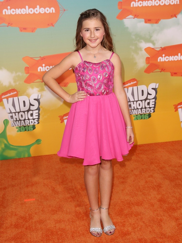 Hadley Belle Miller;<br>Nickelodeon's 2016 Kids' Choice Awards - Arrivals