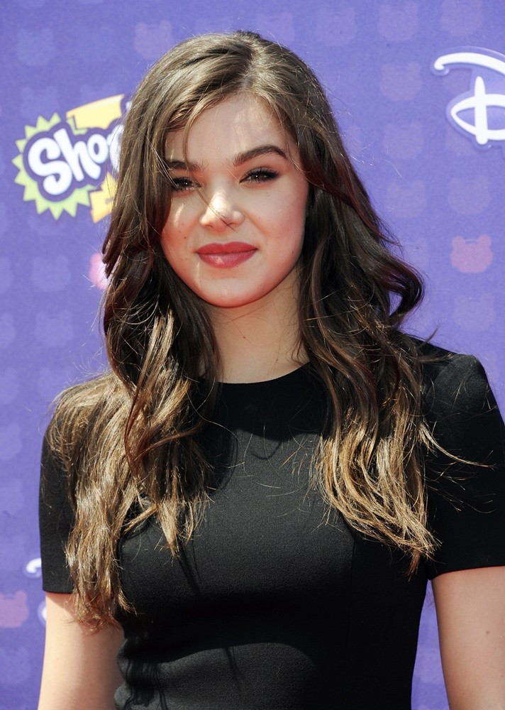 Hailee Steinfeld Picture 197 - 2016 Radio Disney Music Awards - Arrivals