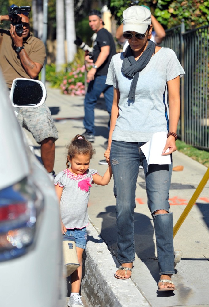 Nahla Ariela Aubry;Halle Berry;<br>Halle Berry Sports What Might be An Engagement Ring as She Spends The Day with Her Kids