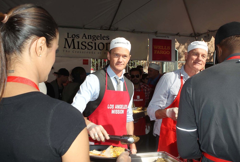 Neil Patrick Harris;Stephen Collins;<br>The Los Angeles Mission's Thanksgiving for Skid Row Homeless