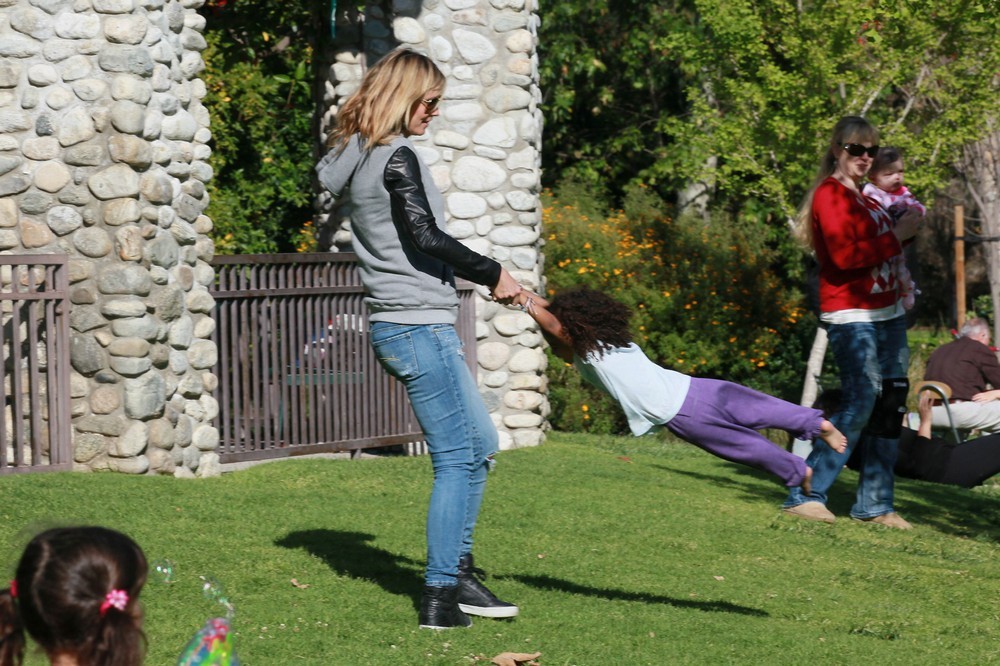 Heidi Klum;Lou Sulola Samuel;<br>Heidi Klum on A Family Day Out