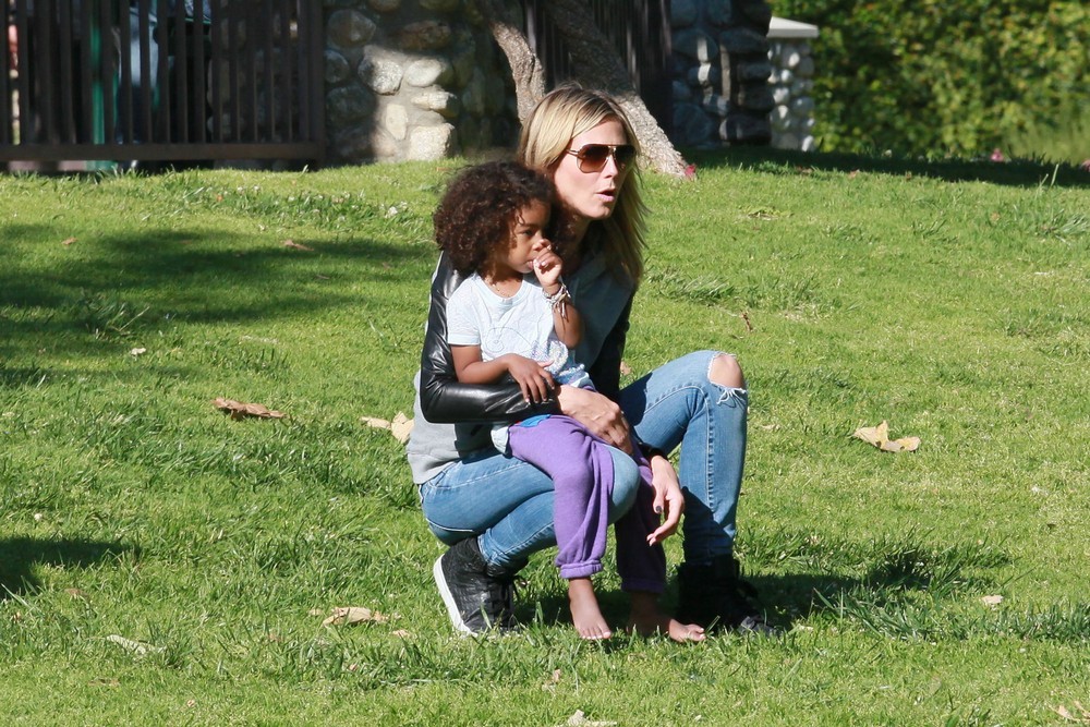Heidi Klum;Lou Sulola Samuel;<br>Heidi Klum on A Family Day Out