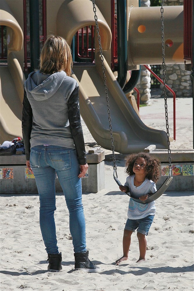 Heidi Klum;Lou Sulola Samuel;<br>Heidi Klum on A Family Day Out