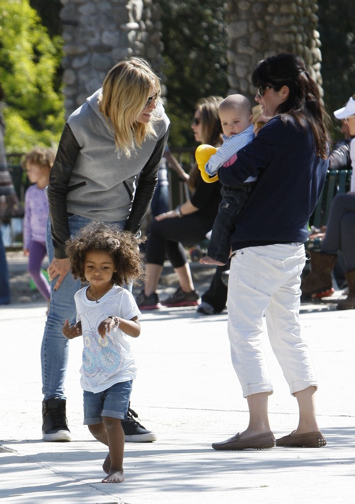 Heidi Klum;Lou Sulola Samuel;<br>Heidi Klum on A Family Day Out