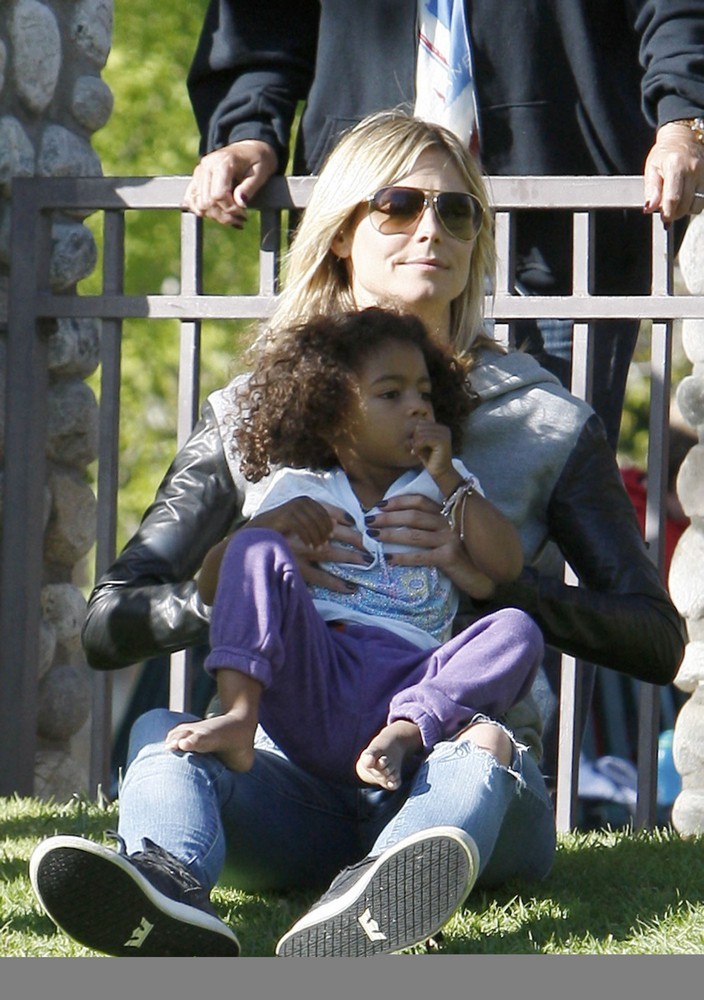 Heidi Klum;Lou Sulola Samuel;<br>Heidi Klum on A Family Day Out