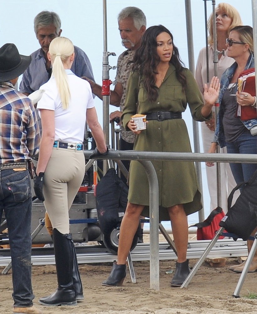 Katherine Heigl;Rosario Dawson;<br>Filming Scenes at A Horse Ranch for Movie Unforgettable