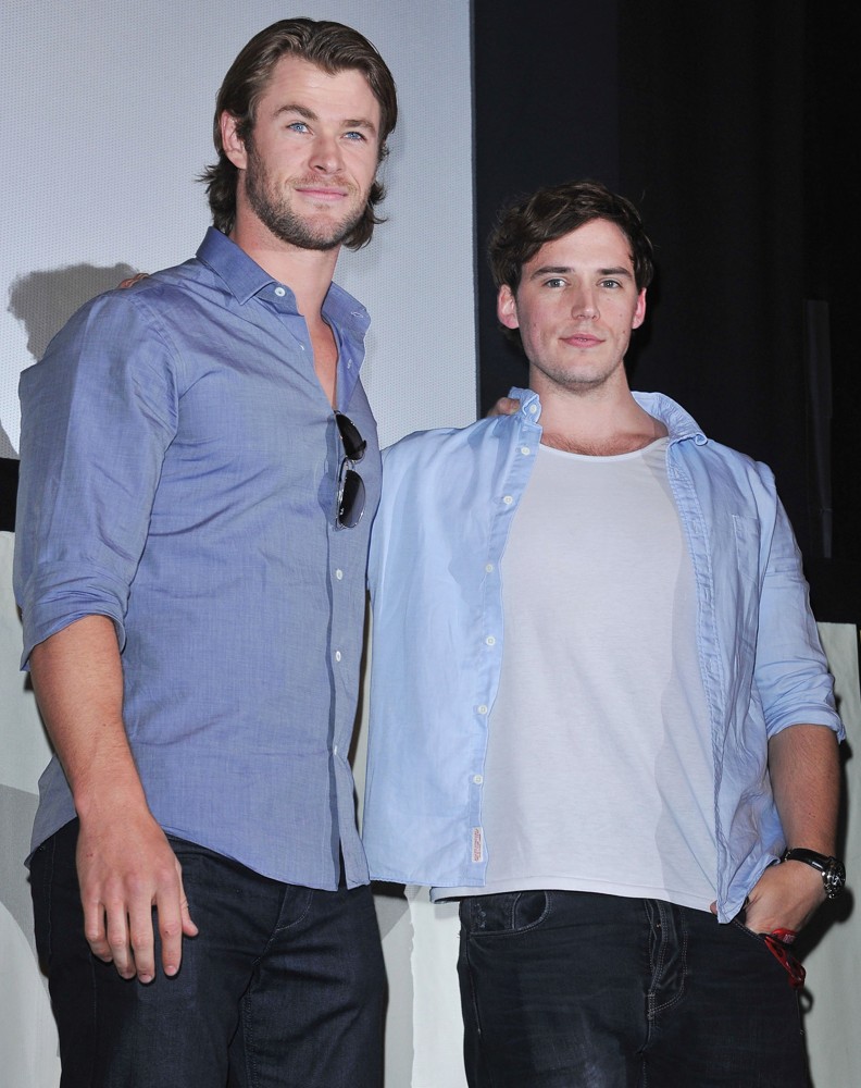 Chris Hemsworth;Sam Claflin;<br>Comic Con 2011 - Celebrities at The Convention Centre - The Snow White Panel