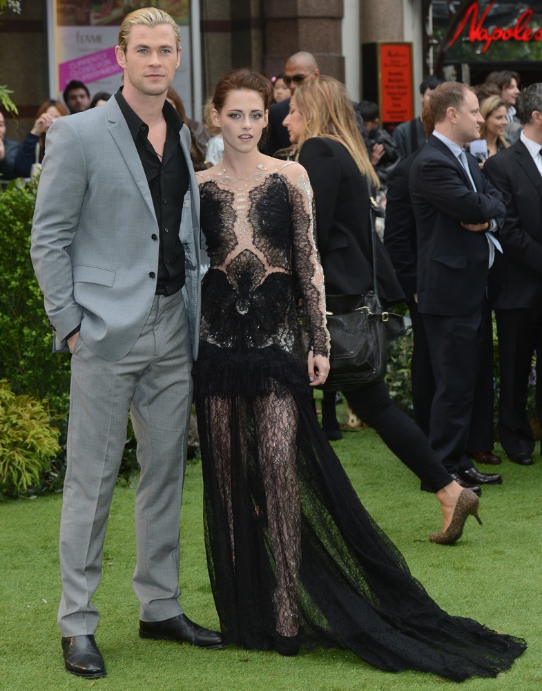 Chris Hemsworth;Kristen Stewart;<br>World Premiere of Snow White and the Huntsman - Arrivals