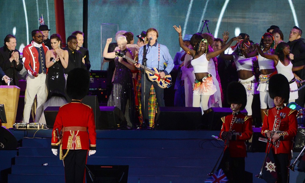 Jools Holland;will.i.am;Cheryl Cole;Annie Lennox;Paul McCartney;Robbie Williams;<br>The Diamond Jubilee Concert