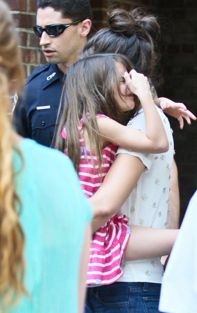 Suri Cruise;Katie Holmes;<br>Katie Holmes and Suri Cruise Spend The Afternoon at The Central Park Zoo