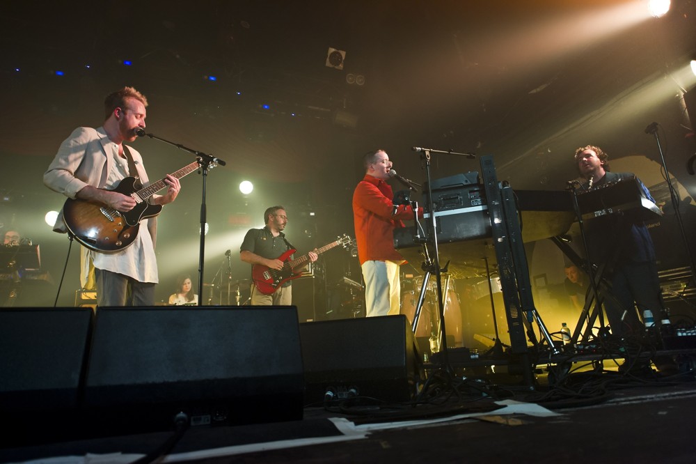 Hot Chip;<br>Hot Chip Perform