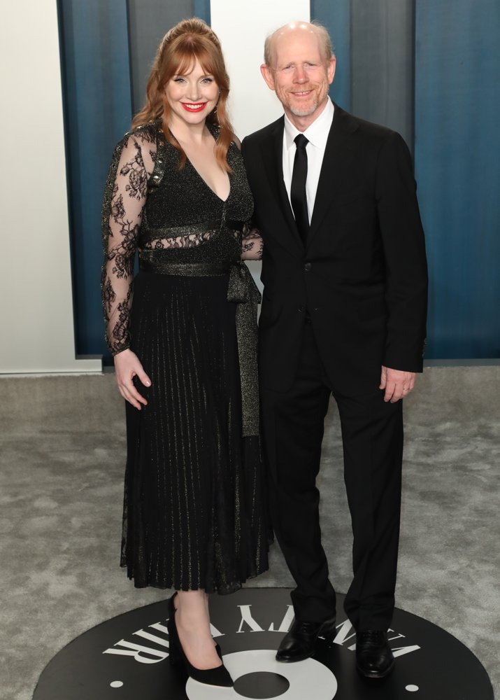 Bryce dallas howard Picture 1 The Vanity Fair Oscar Party 2020