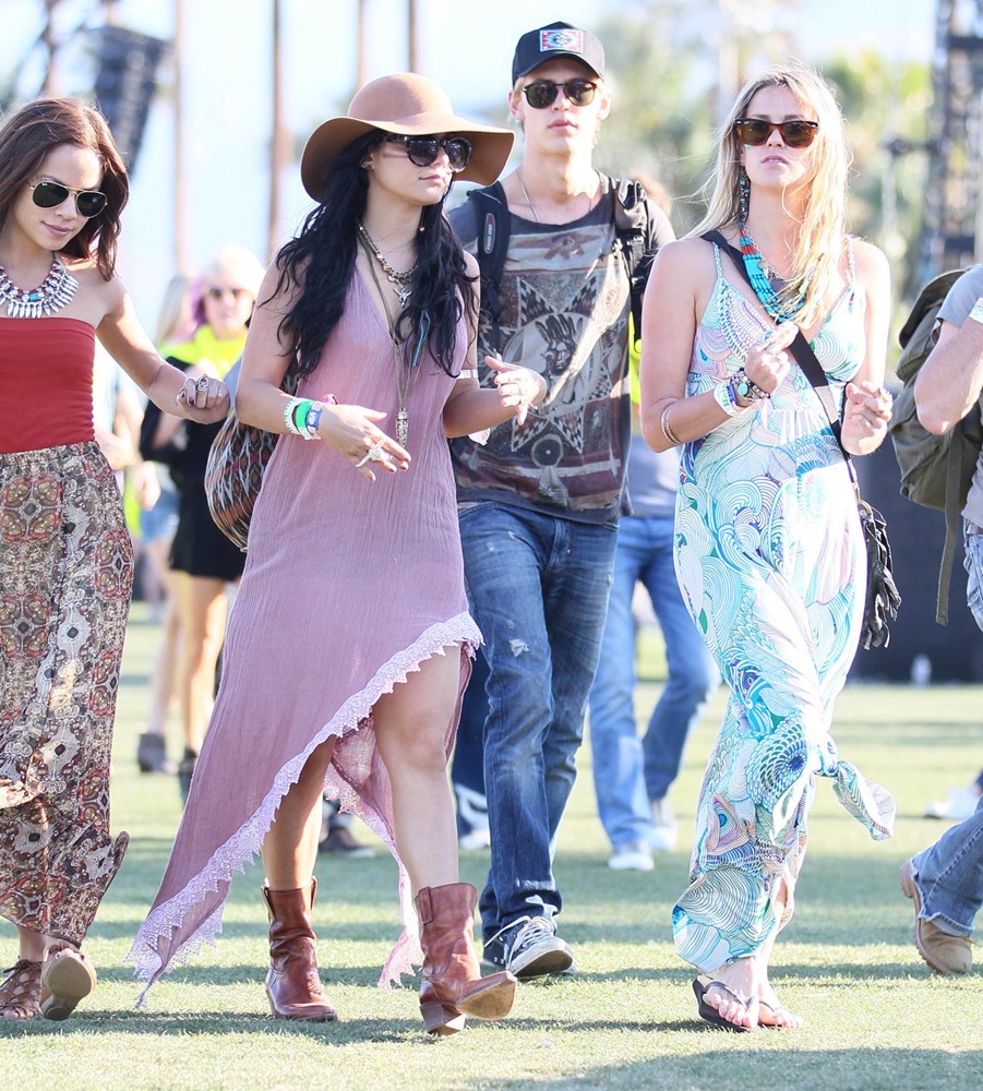 Vanessa Hudgens;Austin Butler;<br>Celebrities at The 2012 Coachella Valley Music and Arts Festival - Day 2