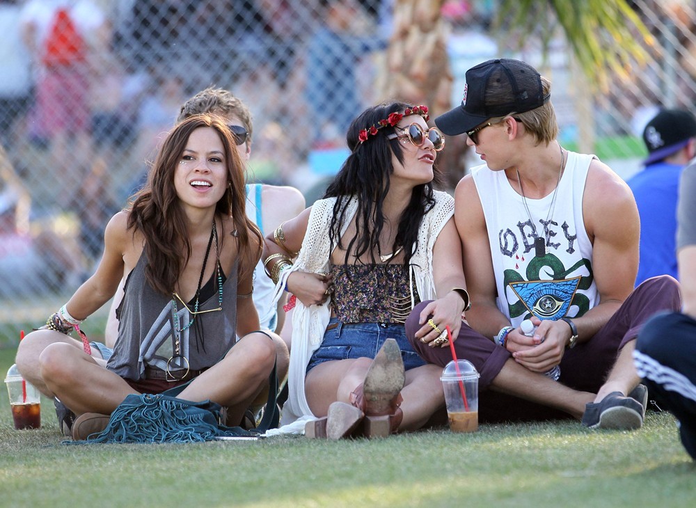 Vanessa Hudgens;Austin Butler;<br>Celebrities at The 2012 Coachella Valley Music and Arts Festival - Day 3