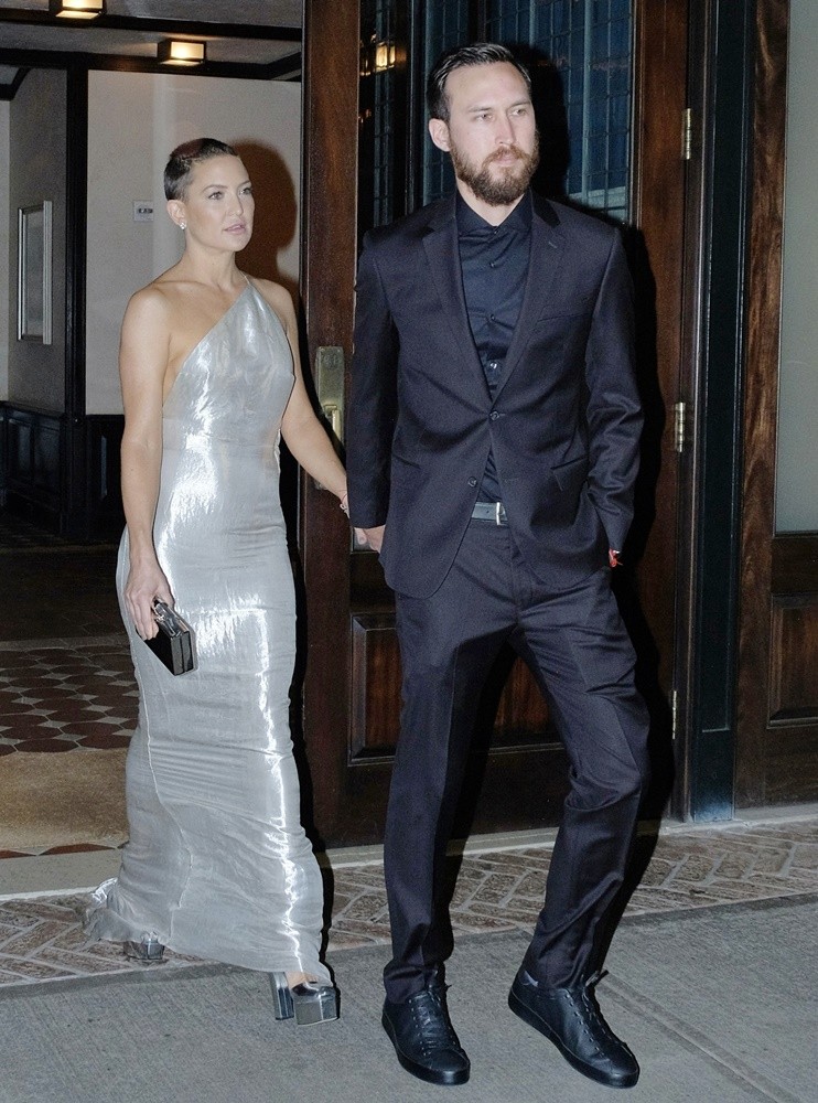Kate Hudson and Danny Fujikawa Leave Her Hotel