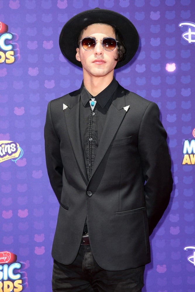 Hudson Thames;<br>2016 Radio Disney Music Awards - Arrivals