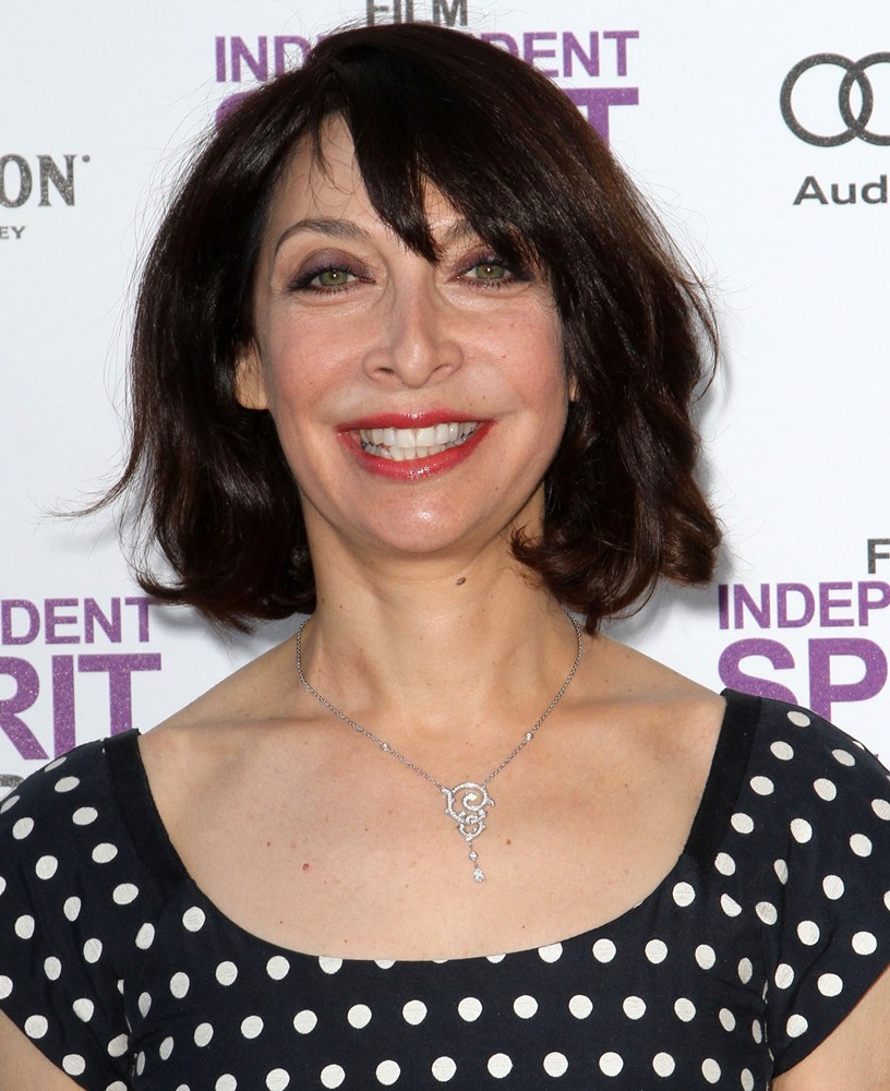 Illeana Douglas;<br>27th Annual Independent Spirit Awards - Arrivals