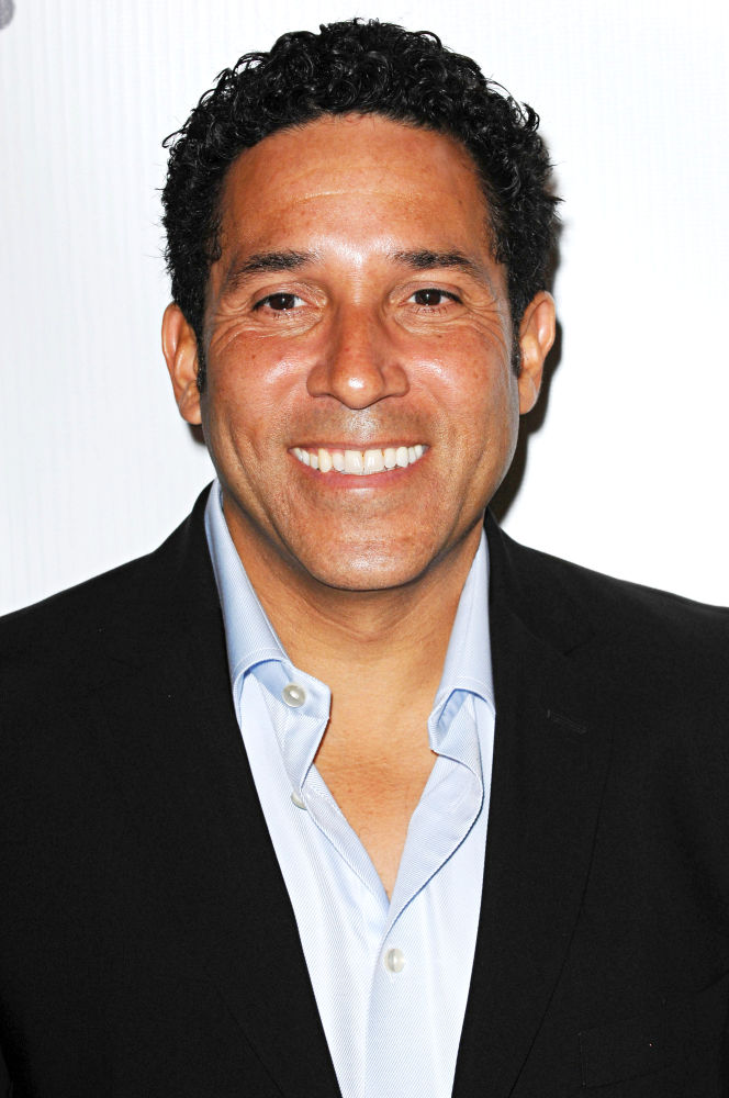 Оскар нуньес офис. Оскар нуньес кадры. Оскар мартинес офис. Оскар нуньес офис. Оскар нуньес.