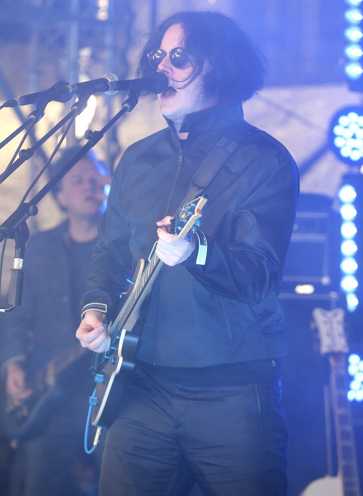 Jack White;<br>Jack White Plays A Surprise Gig