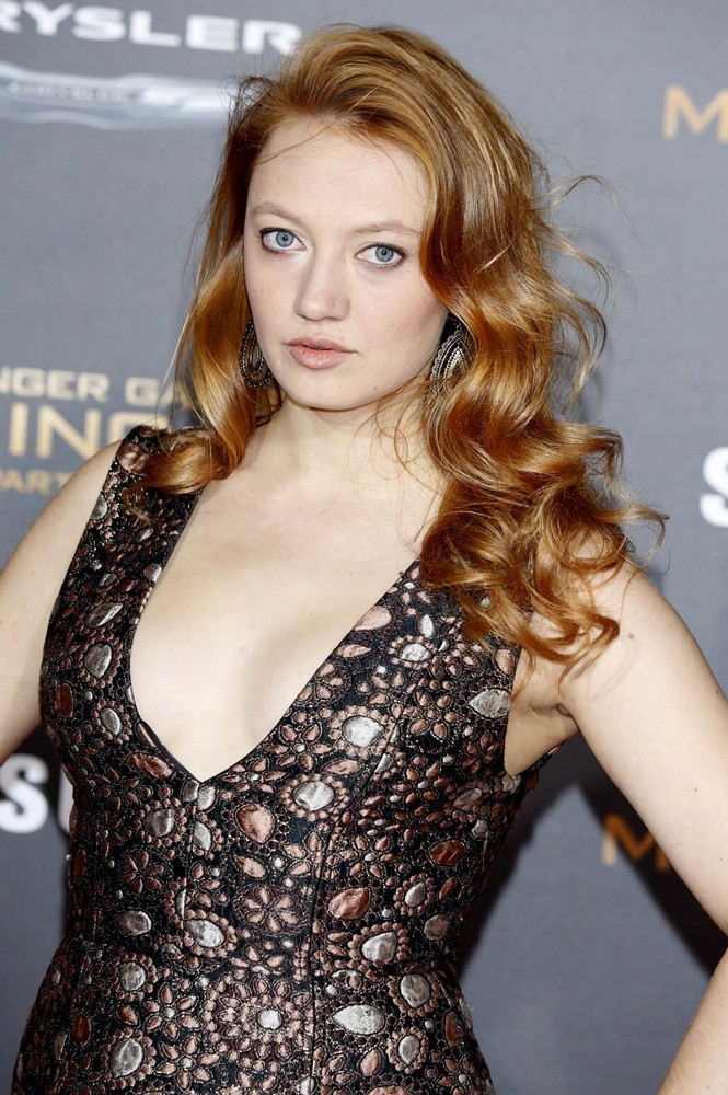 Jacqueline Emerson;<br>Premiere of Lionsgate's The Hunger Games: Mockingjay, Part 2 - Arrivals