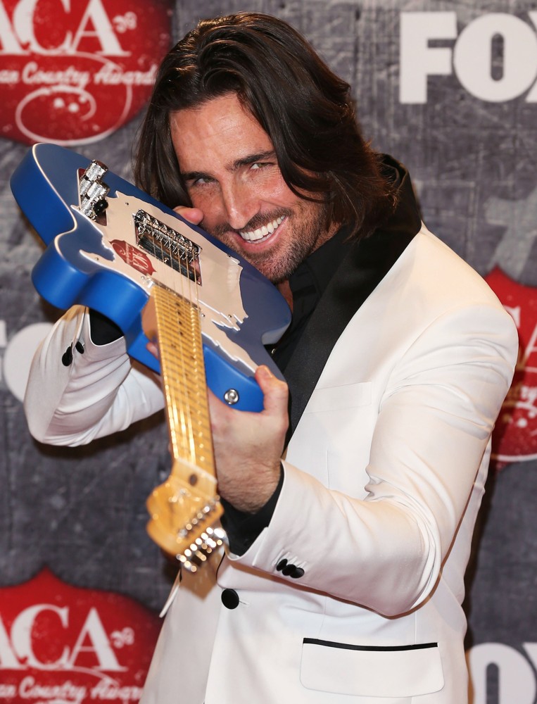 Jake Owen;<br>2012 American Country Awards - Press Room